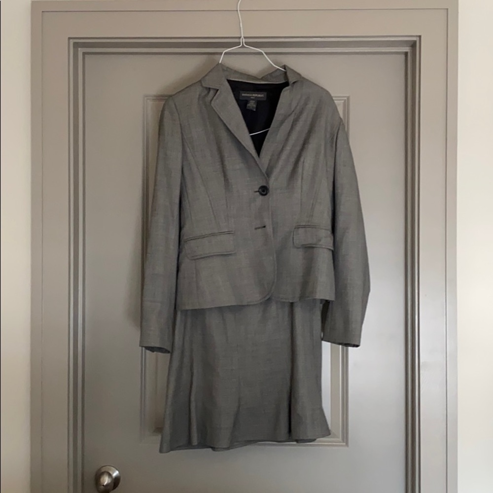 Banana republic grey skirt suit